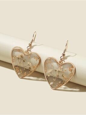 Gold-Trim Heart Drop Earrings with White Resin and Dried Flowers